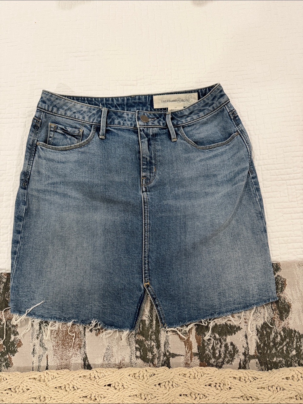 Treasure & Bond Medium Blue Denim Mini Skirt with Frayed Hem sixe 27